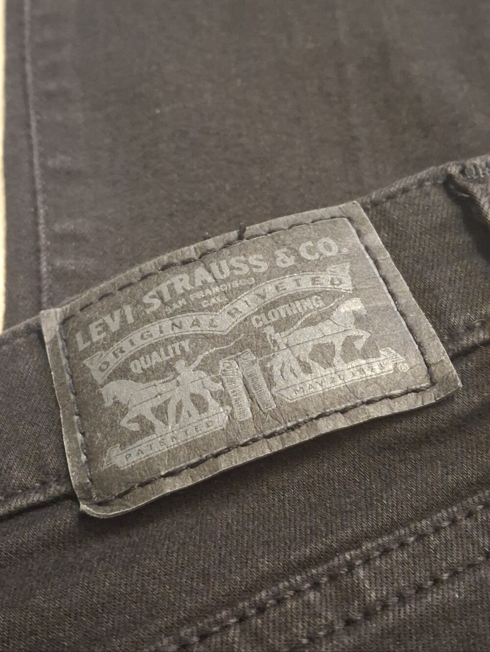 Levi's 725 High Rise Bootcut Jeans Black Stretch Denim Women Size W30 L30 - Picture 16 of 16